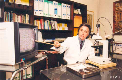 Dr.Carlos Frigola 